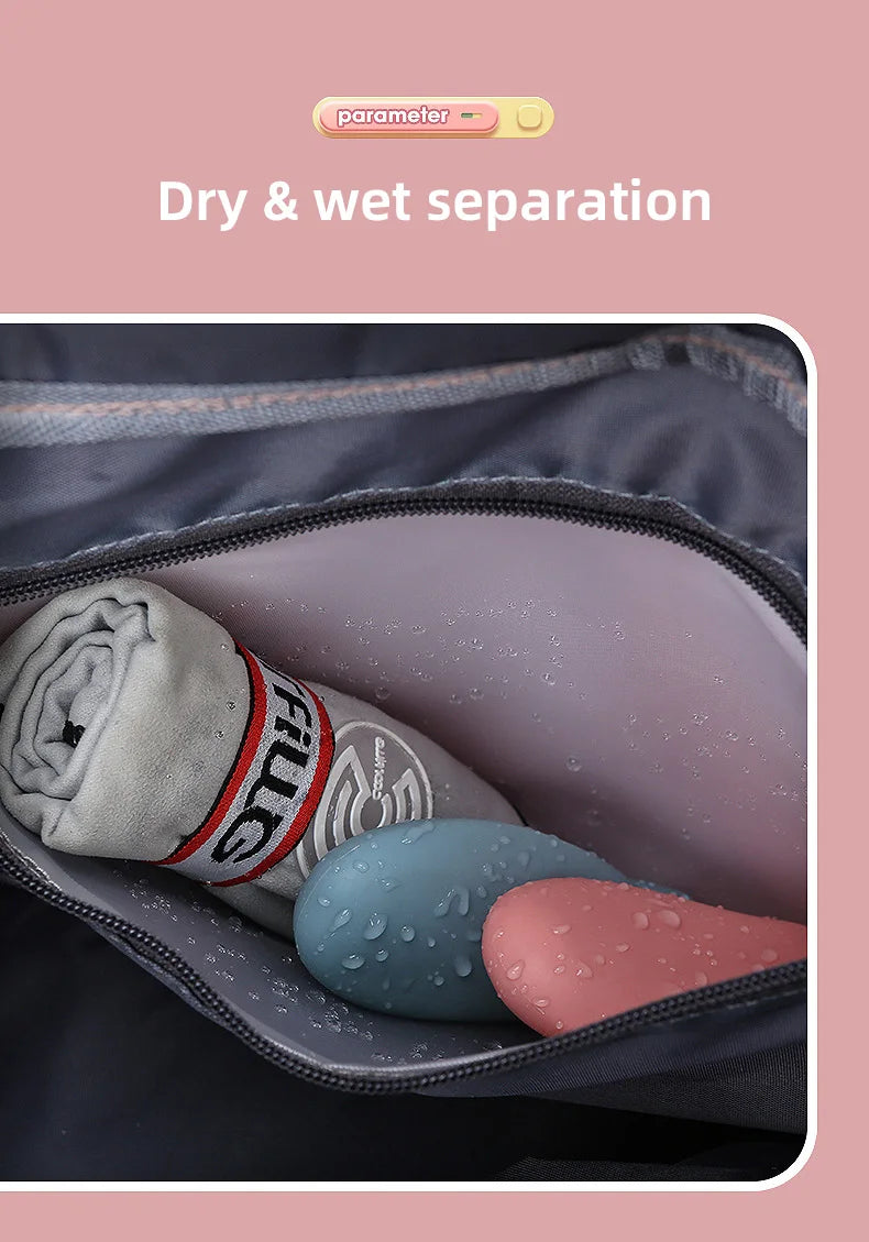 Dry and wet separation feature with clothes in a bag on a pink background